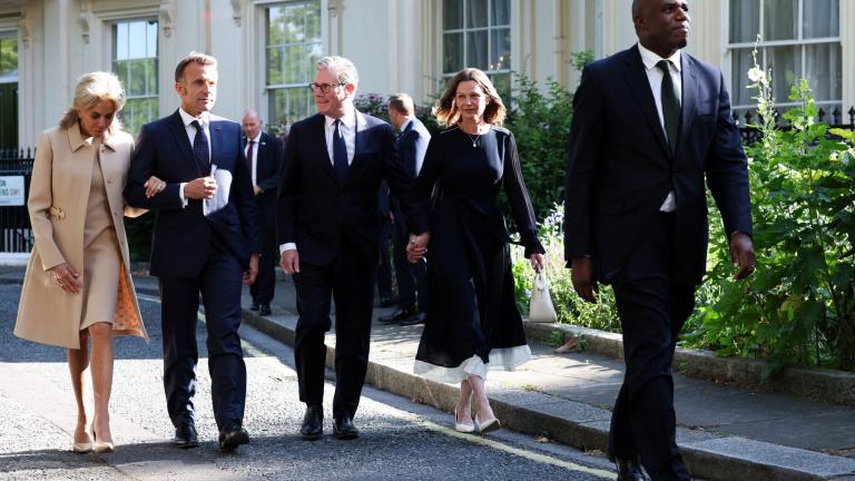 μακρον κιρ σταρμερ