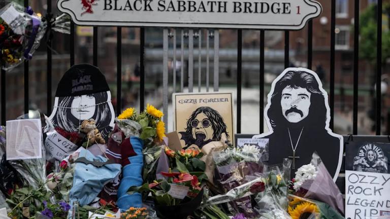 Βρετανία: Σήμερα στο Μπέρμιγχαμ η κηδεία του Ozzy Osbourne - Χιλιάδες φανς αποχαιρετούν τον «Πρίγκιπα του Σκότους»