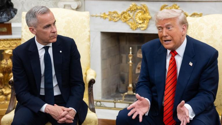 τραμπ καρνει