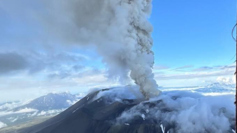 Ρωσία: Το ηφαίστειο Κρασενινίκοφ εξερράγη για πρώτη φορά ύστερα από έξι αιώνες - «Συναγερμός» για τις πτήσεις