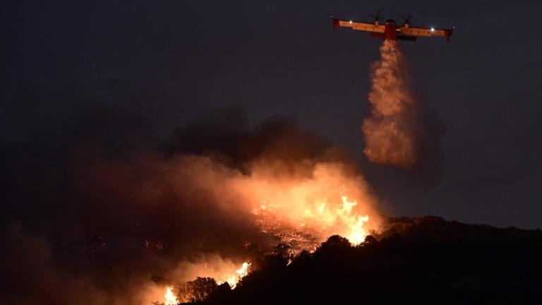 Πυρκαγιά στην Κερατέα: Ολονύχτια προσπάθεια να τεθεί υπό έλεγχο - Τραγωδία με νεκρό ηλικιωμένο – Κάηκαν σπίτια