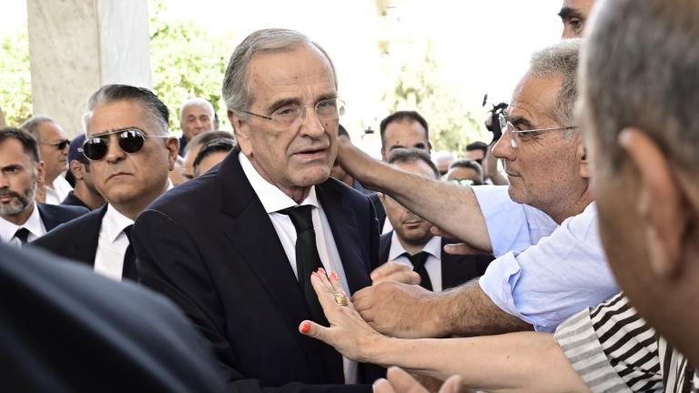 Λένα Σαμαρά: Σε κλίμα βαθιάς οδύνης το τελευταίο αντίο στο Πρώτο Νεκροταφείο