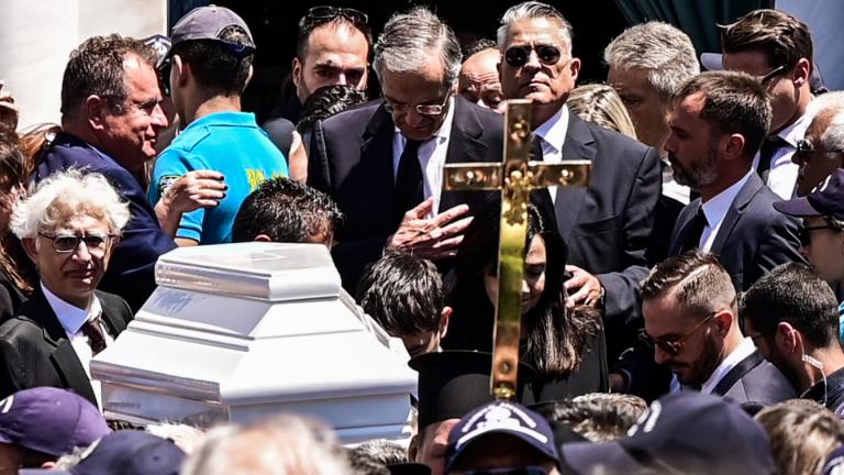 Σε κλίμα βαθιάς οδύνης το τελευταίο αντίο στη Λένα Σαμαρά - Ο συγκινητικός επικήδειος του πατέρα της