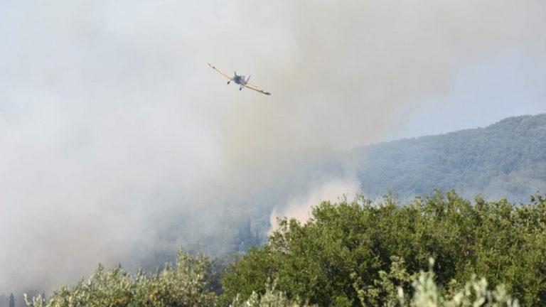 Κεφαλονιά: Μάχη από ισχυρές δυνάμεις πυρόσβεσης στην πυρκαγιά στον Καραβάδο - Για εμπρησμό κάνει λόγο δήμαρχος Αργοστολίου