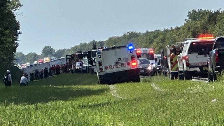 ΗΠΑ: Τουλάχιστον τέσσερις νεκροί και αρκετοί εγκλωβισμένοι σε τροχαίο με τουριστικό λεωφορείο