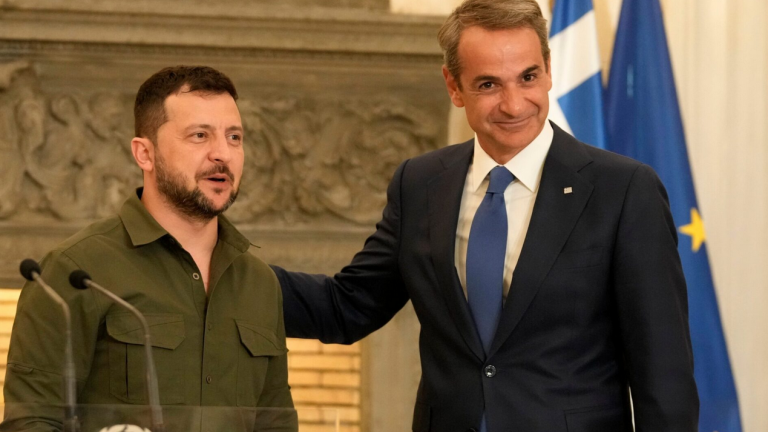 Στη διπλωματική κινητικότητα με στόχο την ειρήνη στην Ουκρανία, αναφέρθηκε ο πρωθυπουργός στην εβδομαδιαία ανάρτησή του, υπερασπιζόμενος την στάση της κυβέρνησης στο ζήτημα. 