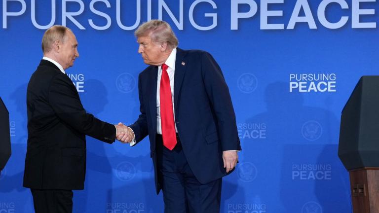 CNN για τη συνάντηση Τραμπ – Πούτιν: Καμία συμφωνία στην Αλάσκα, αλλά ο Ρώσος πρόεδρος αποχώρησε με μερικές μεγάλες νίκες