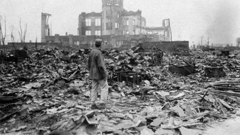 6 Αυγούστου 1945: Η ρίψη της πρώτης ατομικής βόμβας στη Χιροσίμα για να ακολουθήσει στις 9 του μηνός και στο Ναγκασάκι