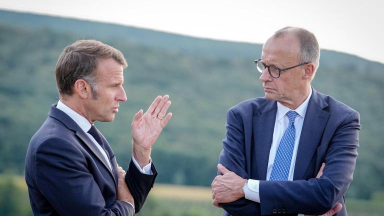 μακρον και μερτς