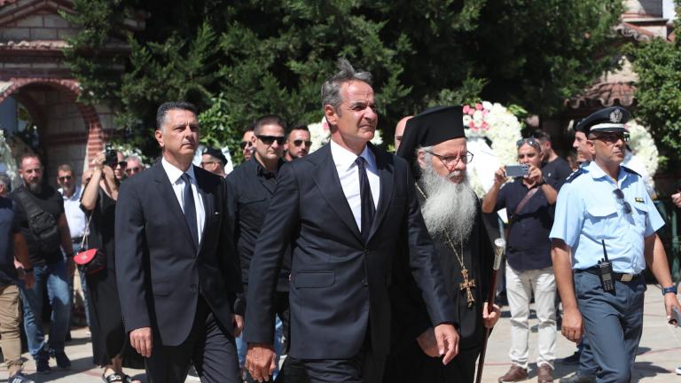 Ημαθία: Σε κλίμα συγκίνησης η κηδεία του Απόστολου Βεσυρόπουλου — Παρών ο Κυριάκος Μητσοτάκης