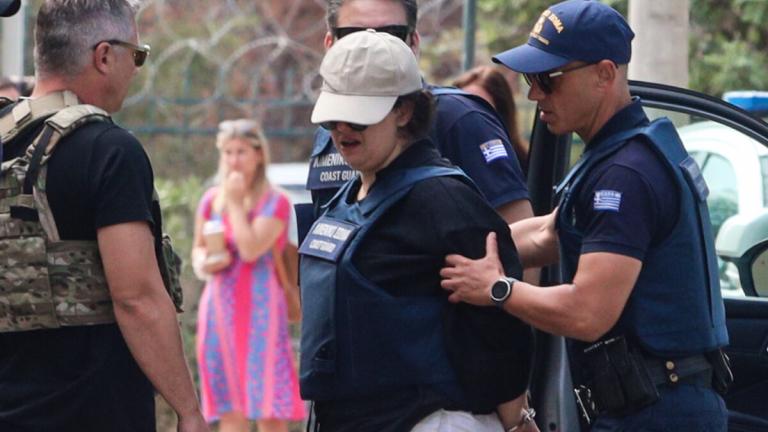 Νεκρό κοριτσάκι στο Π. Φάληρο: Προφυλακίστηκε η 32χρονη για τη δολοφονία της κόρης της – Τι είπε στην απολογία της