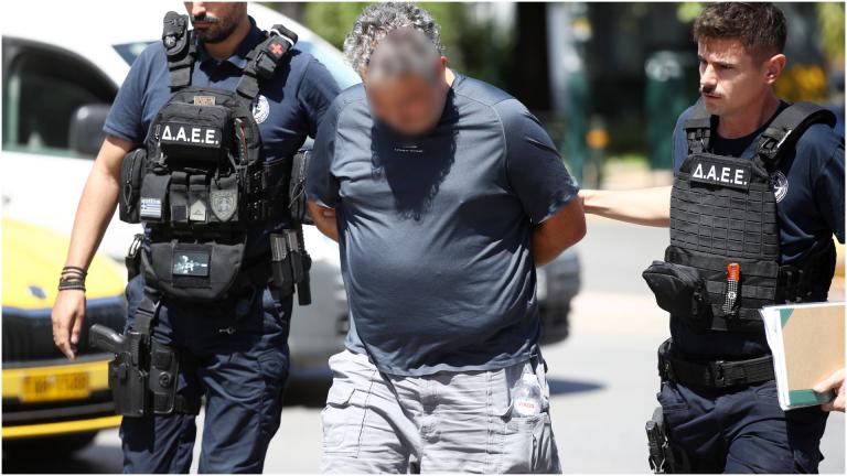 παλληνη δημοτικος υπαλληλος