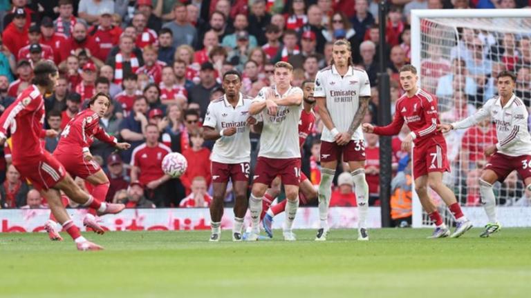 Premier League: Απόλυτη Λίβερπουλ με «οβίδα» Σόμποσλαϊ