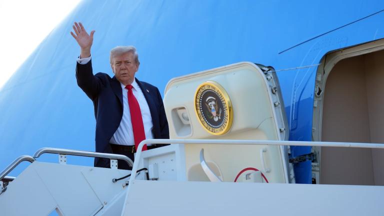 Στο δρόμο για την Αλάσκα Τραμπ και Πούτιν – «Υψηλά τα διακυβεύματα», το νέο μήνυμα του προέδρου των ΗΠΑ – Ποιοι θα συμμετέχουν