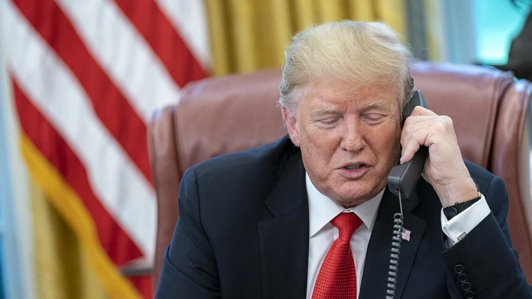 trump phone