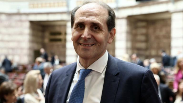 Θλίψη για τον αιφνίδιο θάνατο του Απόστολου Βεσυρόπουλου - Το Σάββατο 23/8 η κηδεία του 