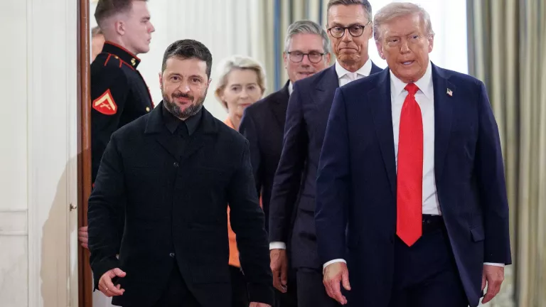 BBC: Τι σημαίνουν οι εγγυήσεις ασφαλείας για τον Ζελένσκι — Η στάση της Ρωσίας και ο ρόλος των ΗΠΑ