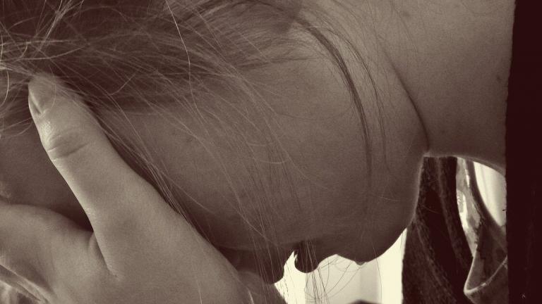 βια ανηλικων