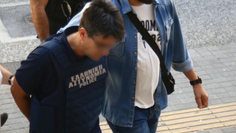 αδελφοκτονια χαριλαου