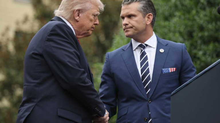 Τραμπ προς στρατηγούς: Αν δεν σας αρέσει αυτό που λέω, φύγετε - Θα απολύω όποιον δεν μου αρέσει