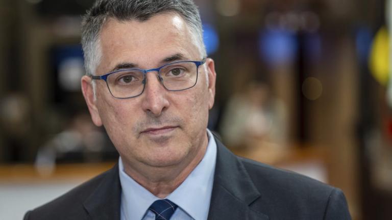 Γκιντεόν Σαάρ