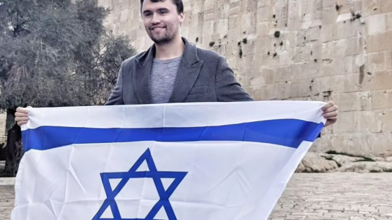 Το Ισραήλ «θρηνεί» για την δολοφονία του Τσάρλι Κερκ – Βίντεο με στρατιώτη να βομβαρδίζει τη Γάζα «στη μνήμη του»