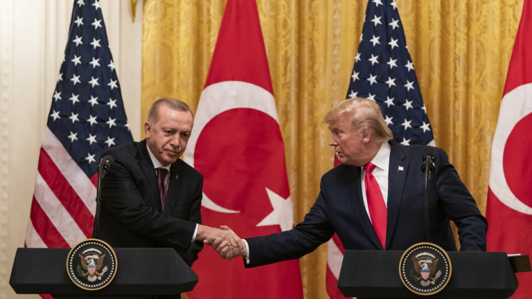Συνάντηση Τραμπ-Ερντογάν κεκλεισμένων των θυρών στο Λευκό Οίκο: F-35, Μεσανατολικό, Συρία και Ουκρανία στην ατζέντα της συνάντησης 