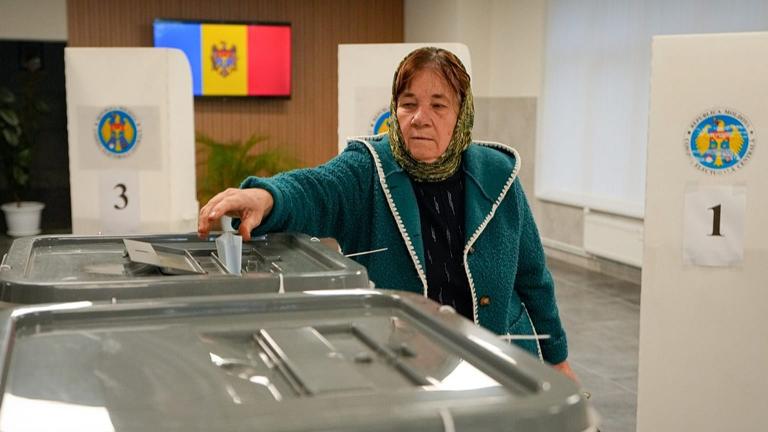 Μολδαβία: Το κυβερνών φιλοευρωπαϊκό κόμμα PES προηγείται με 40% στο 28% των καταμετρημένων ψήφων