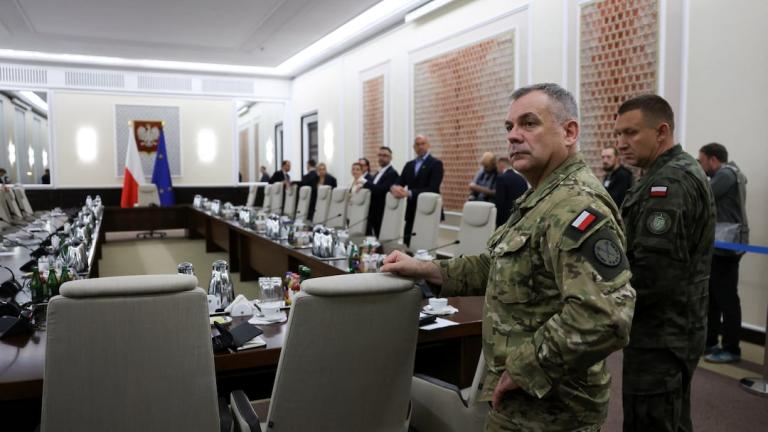 «Η Πολωνία είναι έτοιμη να αντιδράσει σε οποιεσδήποτε επιθέσεις», λέει ο Τουσκ — Καταρρίφθηκαν ρωσικά drones, έκλεισαν αεροδρόμια