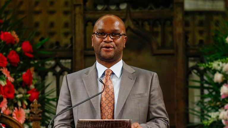 Νεκρός ο πρέσβης της Νοτίου Αφρικής στη Γαλλία – Βρέθηκε στο κενό από τον 22ο όροφο ξενοδοχείου