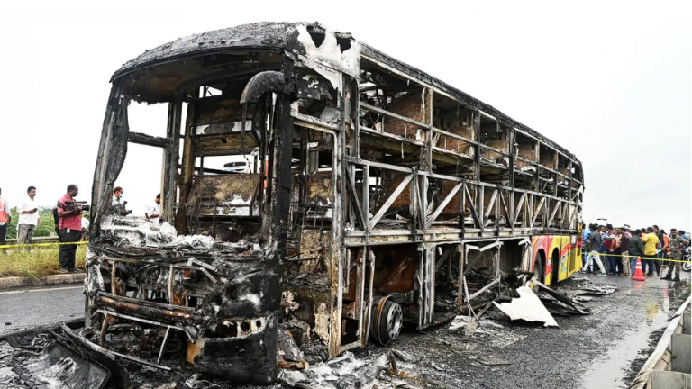 ινδια λεωφορειο