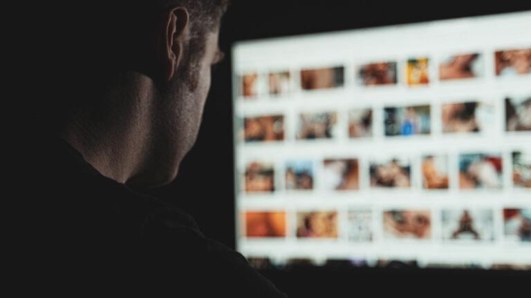 παιδικη πορνογραφια