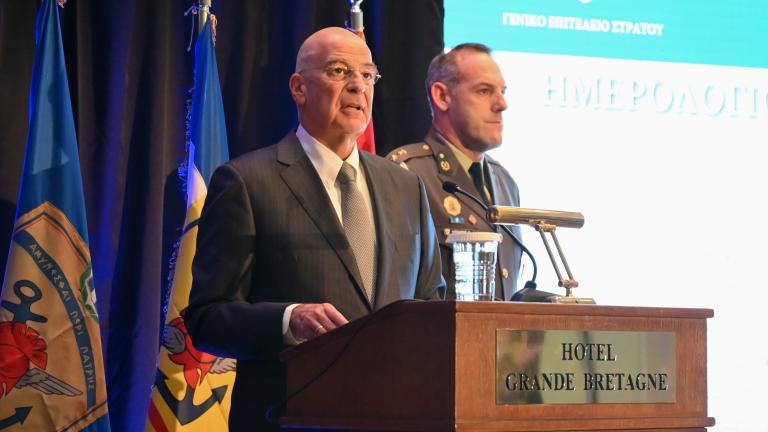 νικος δενδιας