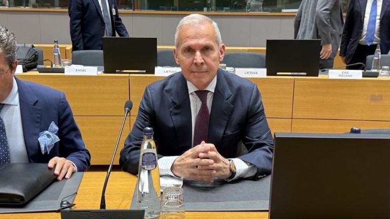 δαβακης στης Βρυξέλες 