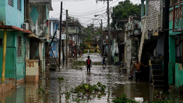 τυφωνας μελισσα