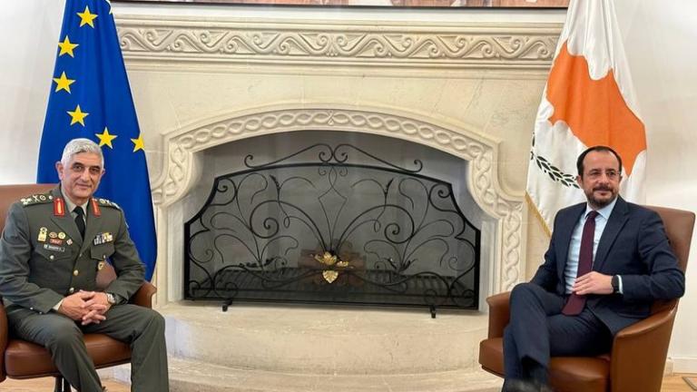 ΓΕΕΦ: Αλλαγή φρουράς στην ηγεσία της – Ο Αντιστράτηγος Γ.Τσιτσικώστας παρέδωσε στον Αντιστράτηγο Εμ. Θεοδώρου 