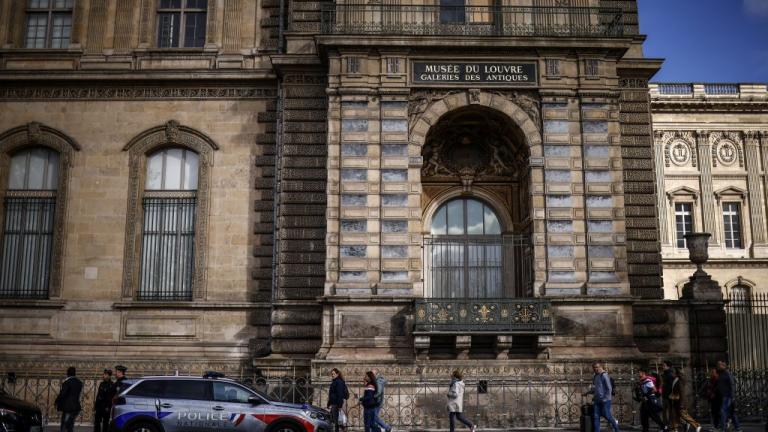 λουβρο ληστεια