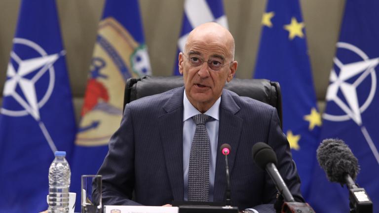 νικος δενδιας