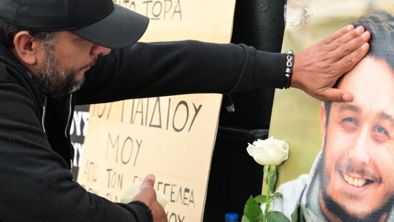 Κάλεσμα από τον Πάνο Ρούτσι σε συγκέντρωση το απόγευμα στο Σύνταγμα