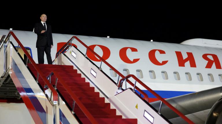 BBC: Μπορεί ο Πούτιν να ταξιδέψει στη Βουδαπέστη; Τα εμπόδια που θα συναντήσει το προεδρικό αεροσκάφος