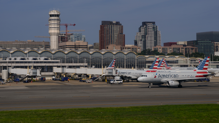 ΗΠΑ: Μεγάλες καθυστερήσεις σε διεθνή αεροδρόμια λόγω έλλειψης ελεγκτών εναέριας κυκλοφορίας