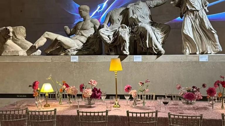 Βρετανικό Μουσείο: Προκλητικό δείπνο στην αίθουσα των Γλυπτών του Παρθενώνα – Έντονες αντιδράσεις