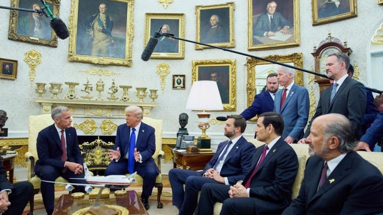 τραμπ και καρνει