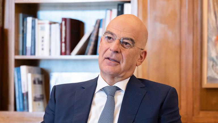 νικος δενδιας