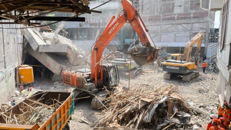  Ινδονησία: Συνολικά 67 νεκροί από την κατάρρευση σχολείου – Τέλος στις έρευνες