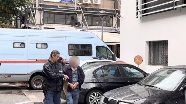 Λάρισα: Παραδόθηκαν τα δύο αδέρφια που αναζητούνταν για την υπόθεση με τις λίρες