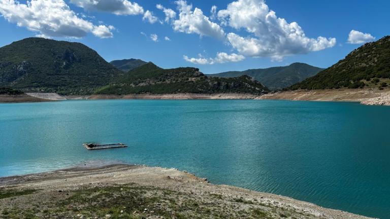 λιμνη μορνου