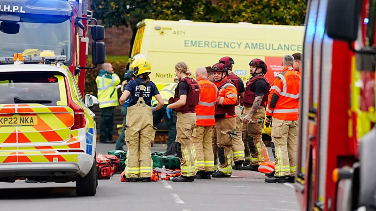 Μάντσεστερ: Επίθεση με αυτοκίνητο και μαχαίρι σε συναγωγή – Δύο νεκροί και τρεις σοβαρά τραυματίες 
