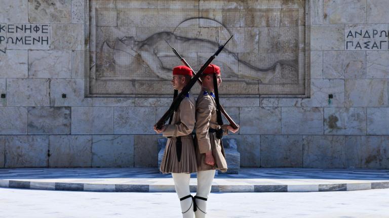 mnimeio agnostos stratiotis