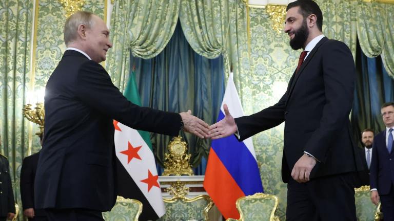 Συνάντηση αλ Σάρα με Πούτιν στη Μόσχα: Διμερείς σχέσεις, στρατιωτικές βάσεις και Άσαντ στο επίκεντρο των συνομιλιών
